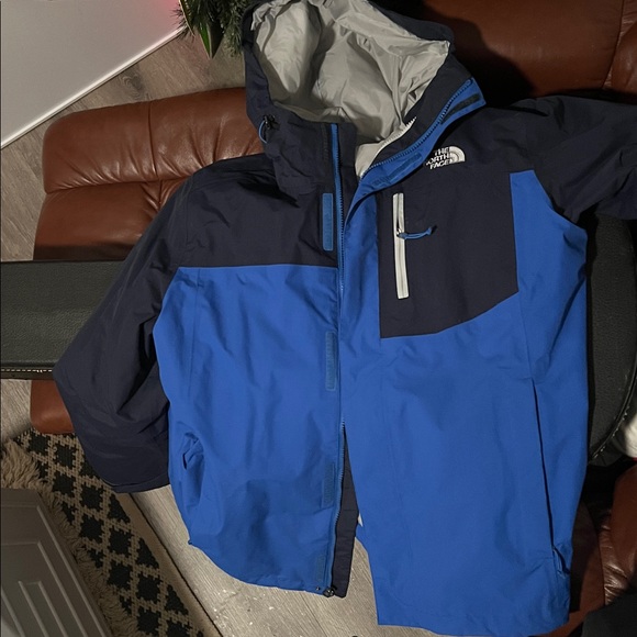 The North Face Light Gray Fleece and Blue Jacket - Picture 2 of 5